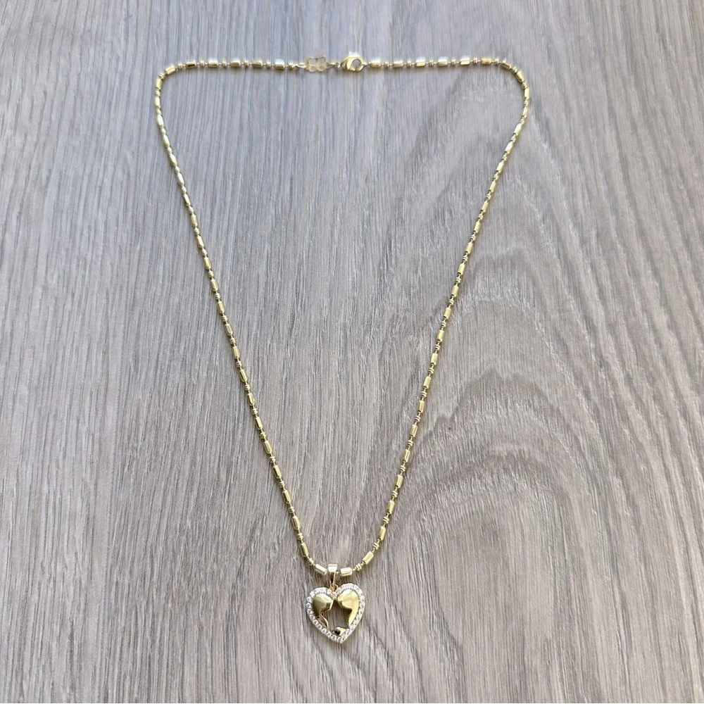 🆕 Gold-tone Heart Shape Pendant with Star Cutout on Gold-tone Chain Necklace